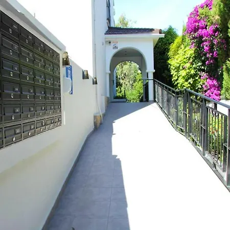 Apartment Charming In Puerto Banus, Marbella, With Pool Marbella